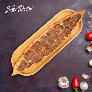 Kavurma Kaşarlı Pide