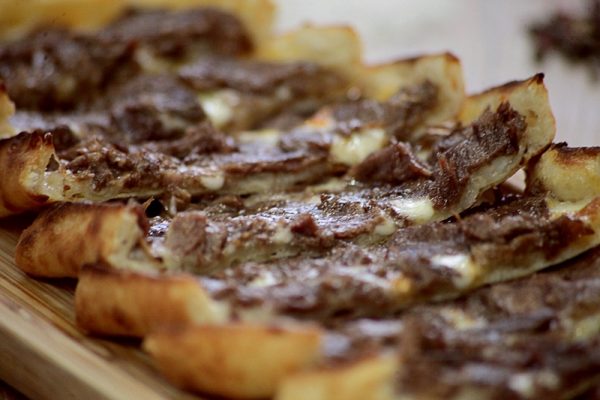 Kavurma Kaşarlı Pide - Görsel 2