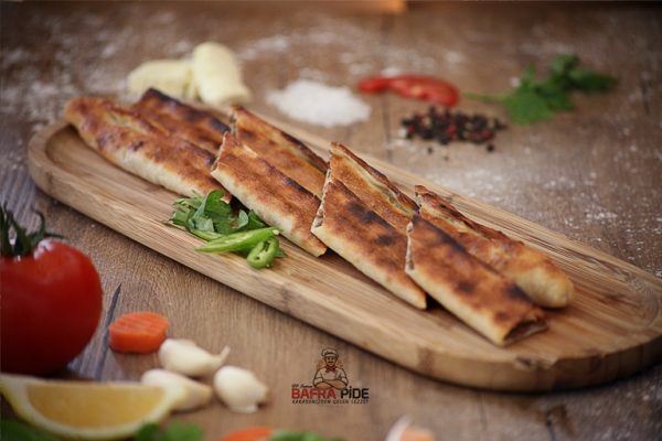 Kıymalı Bafra Pidesi - Görsel 2
